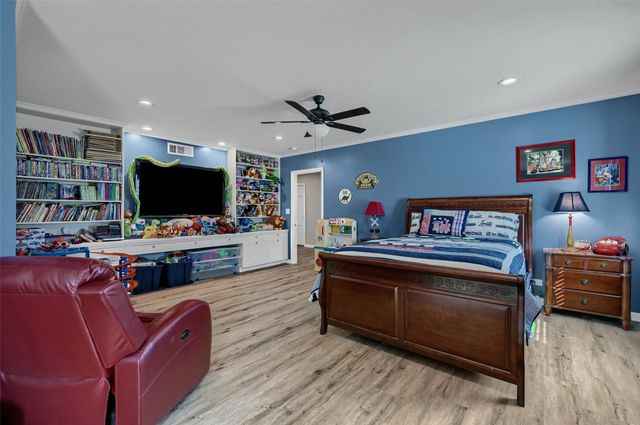 1016 Crestview Drive, Sherman, TX 75092