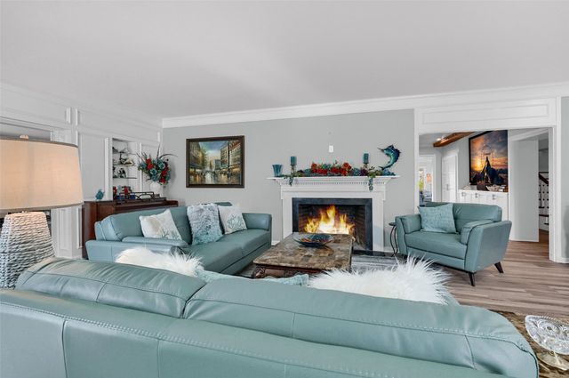 1016 Crestview Drive, Sherman, TX 75092