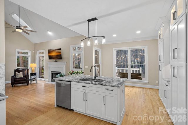 254 Bay Harbour Road, Mooresville, NC 28117