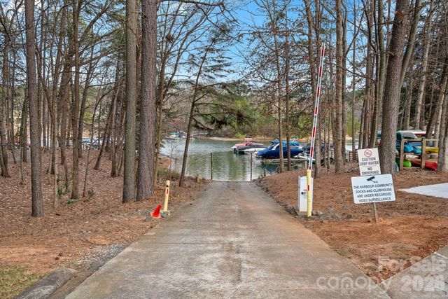 254 Bay Harbour Road, Mooresville, NC 28117