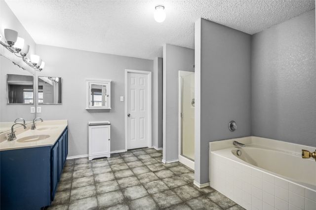 1856 Lariat Drive, Fort Worth, TX 76247