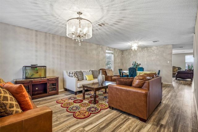 1856 Lariat Drive, Fort Worth, TX 76247