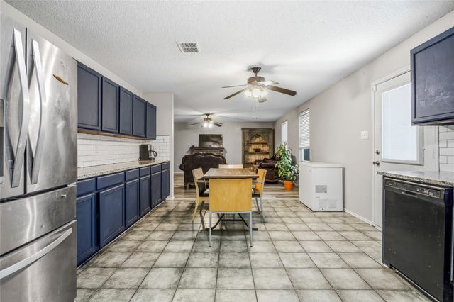 1856 Lariat Drive, Fort Worth, TX 76247