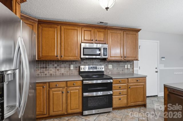 9406 Golden Pond Drive, Charlotte, NC 28269