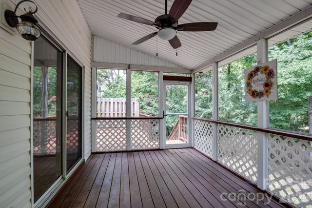 9406 Golden Pond Drive, Charlotte, NC 28269