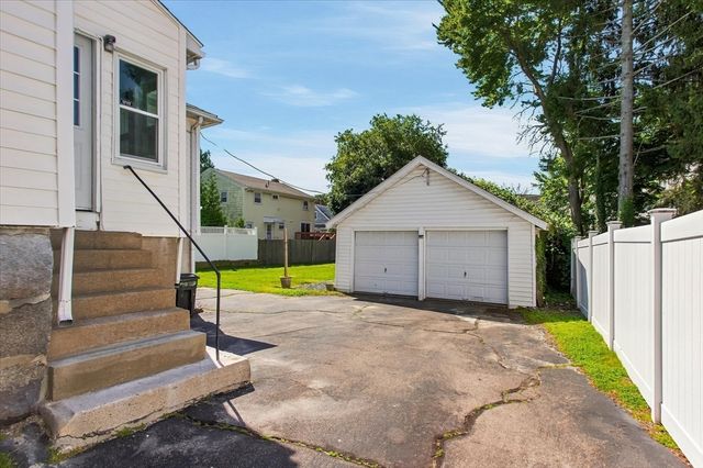 452 Quarry St 452, Quincy, MA 02169