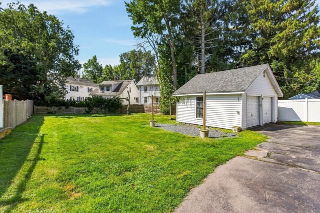 452 Quarry St 452, Quincy, MA 02169