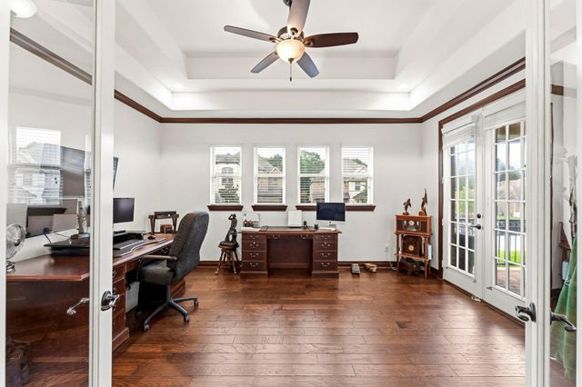 902 Holly Chapple Drive, Conroe, TX 77384