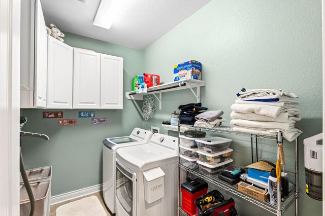 902 Holly Chapple Drive, Conroe, TX 77384