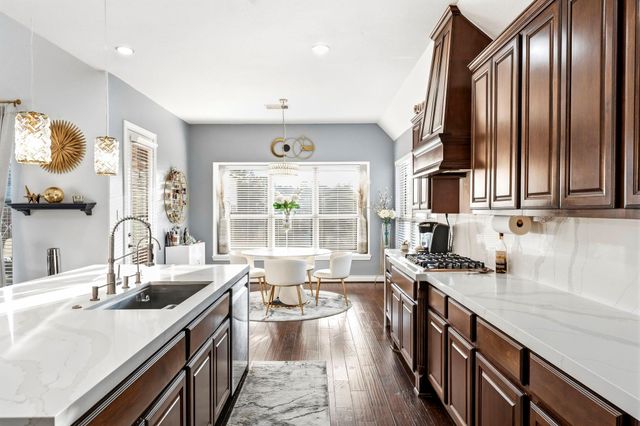 902 Holly Chapple Drive, Conroe, TX 77384