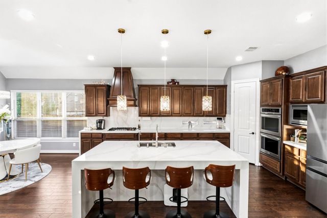 902 Holly Chapple Drive, Conroe, TX 77384