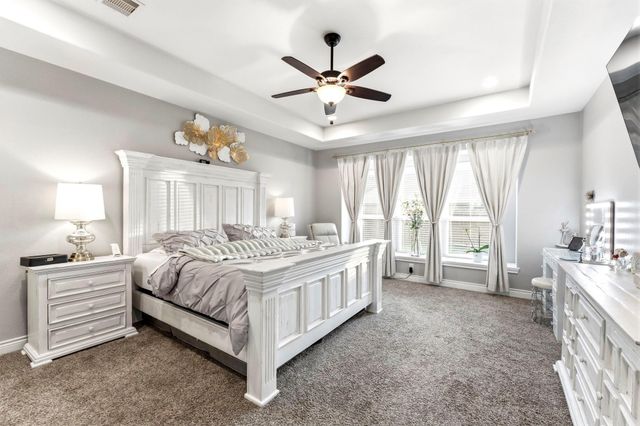 902 Holly Chapple Drive, Conroe, TX 77384