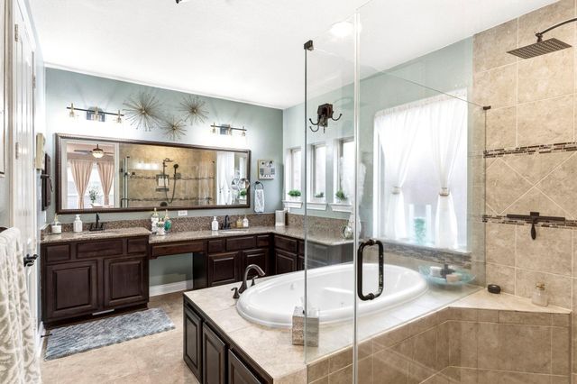 902 Holly Chapple Drive, Conroe, TX 77384
