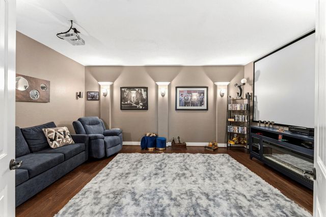 902 Holly Chapple Drive, Conroe, TX 77384