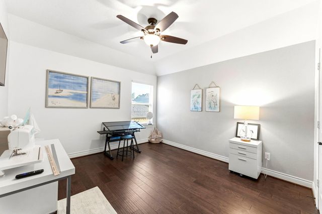 902 Holly Chapple Drive, Conroe, TX 77384