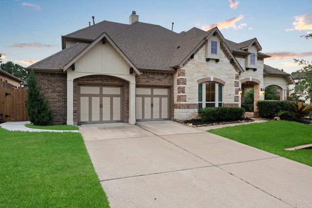 902 Holly Chapple Drive, Conroe, TX 77384