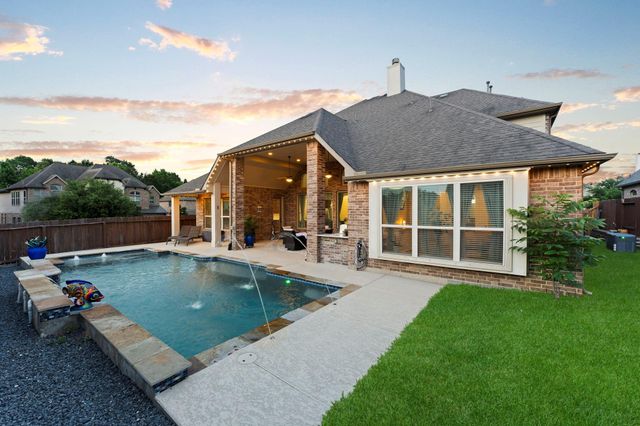 902 Holly Chapple Drive, Conroe, TX 77384