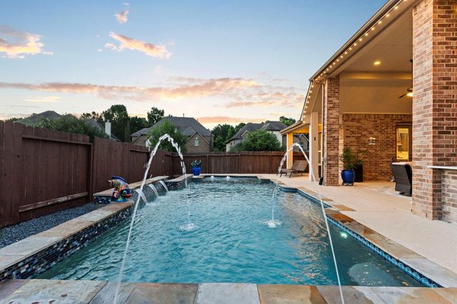 902 Holly Chapple Drive, Conroe, TX 77384