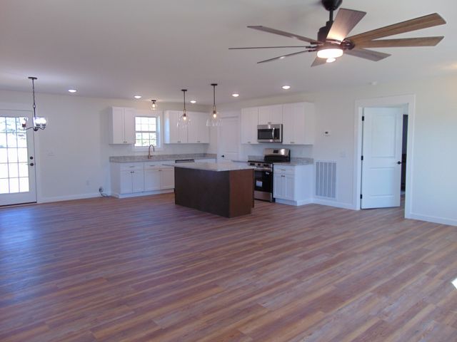 3969 Buffalo Rd, Summertown, TN 38483