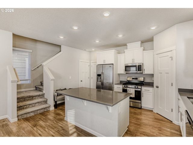 8465 Se CRABAPPLE St, Hillsboro, OR 97123