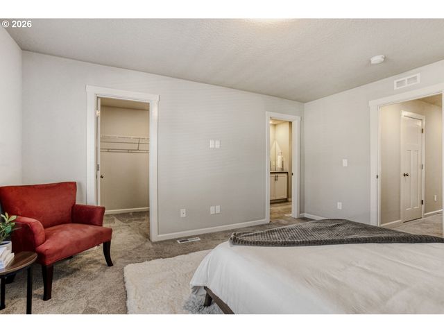 8465 Se CRABAPPLE St, Hillsboro, OR 97123