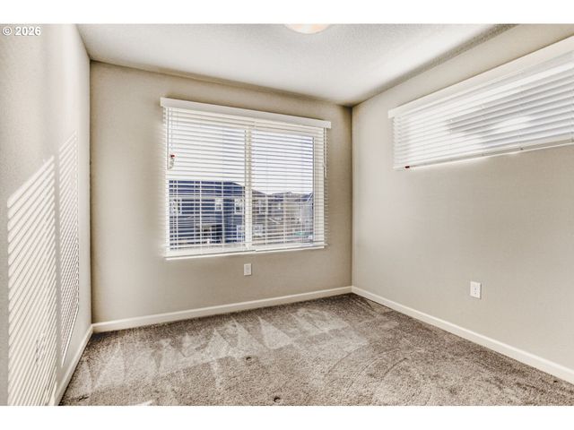 8465 Se CRABAPPLE St, Hillsboro, OR 97123