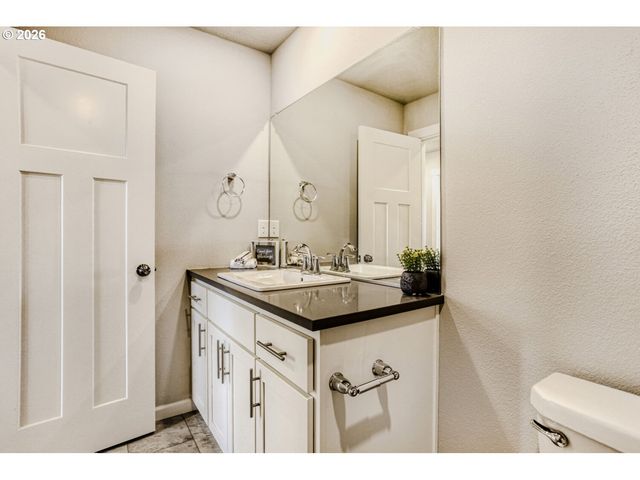 8465 Se CRABAPPLE St, Hillsboro, OR 97123