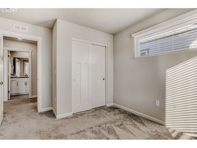 8465 Se CRABAPPLE St, Hillsboro, OR 97123