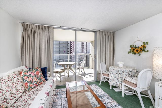 445 Seaside Avenue 1011, Honolulu, HI 96815