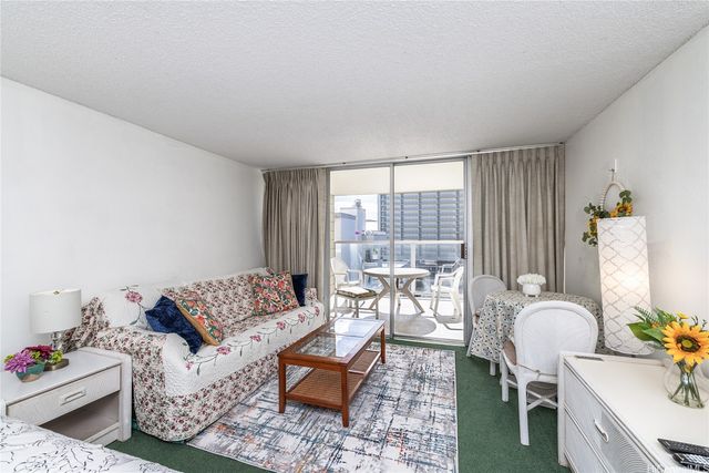 445 Seaside Avenue 1011, Honolulu, HI 96815