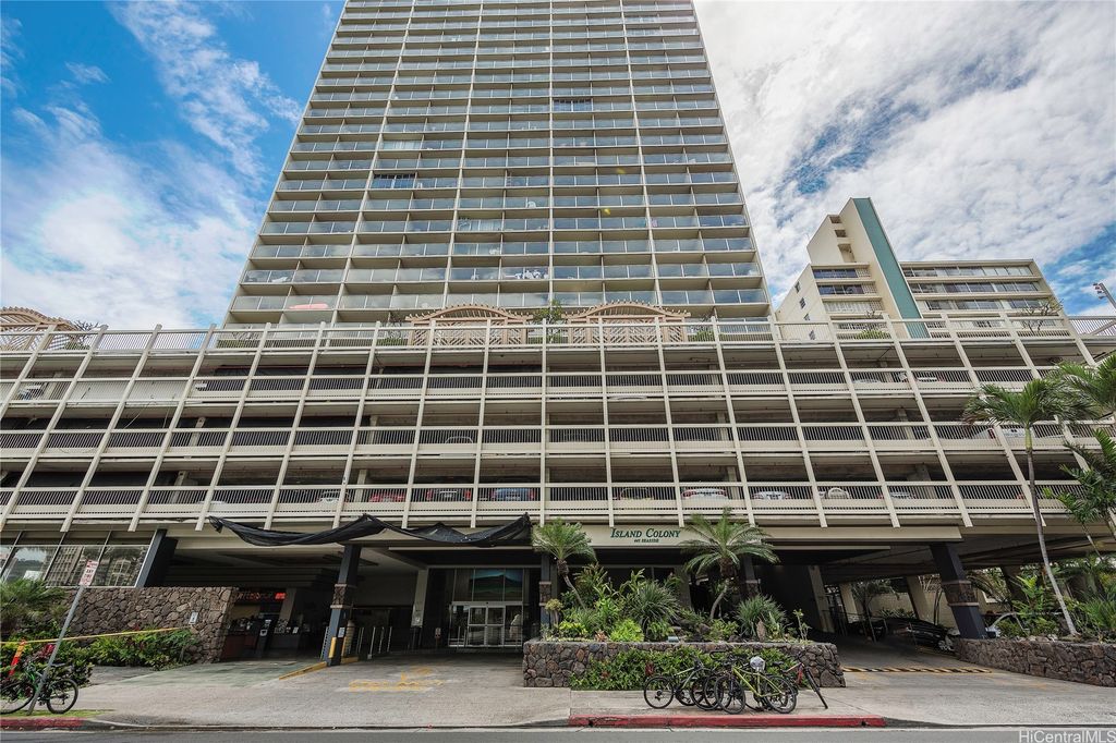 445 Seaside Avenue 1011, Honolulu, HI 96815