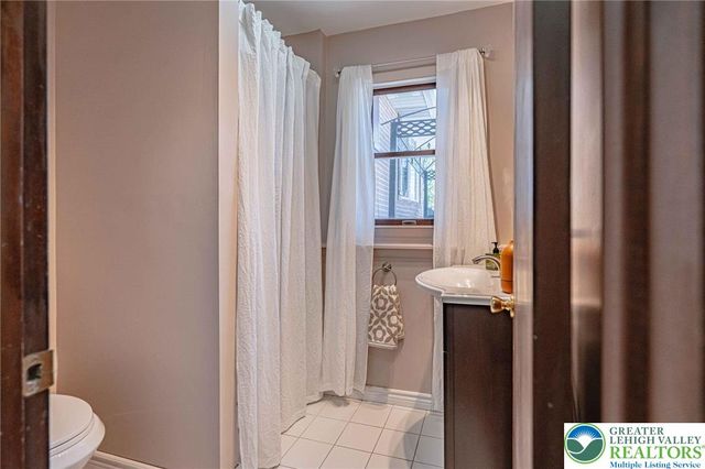 3857 Friedens Road, Slatington Boro, PA 18080