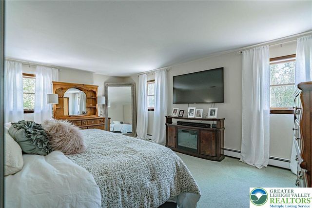 3857 Friedens Road, Slatington Boro, PA 18080