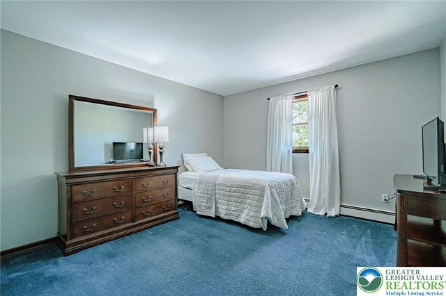 3857 Friedens Road, Slatington Boro, PA 18080