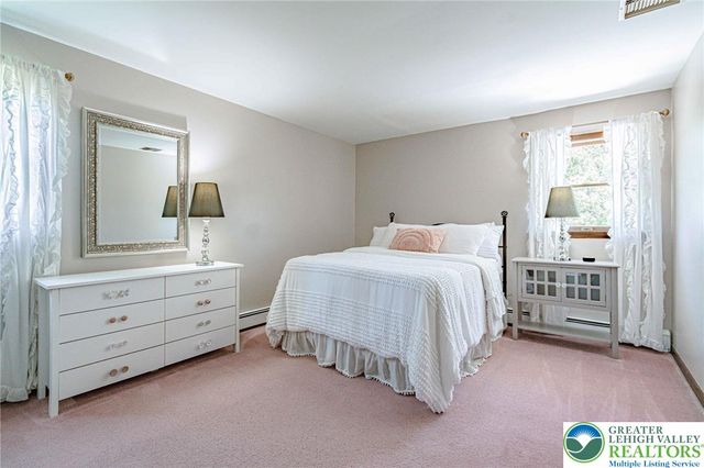 3857 Friedens Road, Slatington Boro, PA 18080