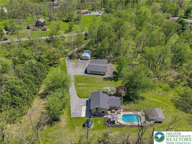 3857 Friedens Road, Slatington Boro, PA 18080