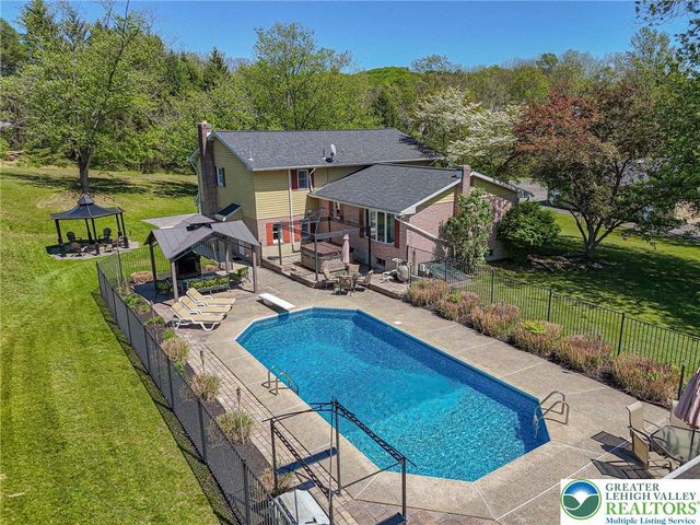 3857 Friedens Road, Slatington Boro, PA 18080
