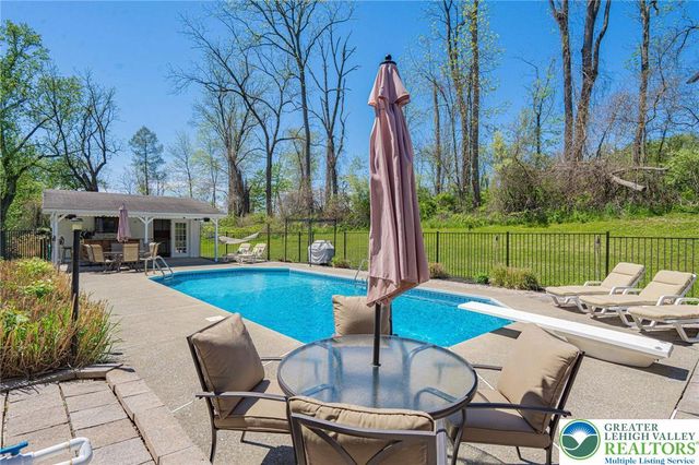 3857 Friedens Road, Slatington Boro, PA 18080