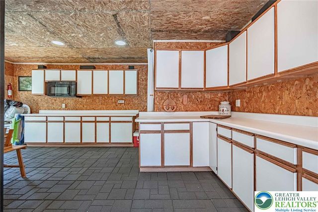 3857 Friedens Road, Slatington Boro, PA 18080