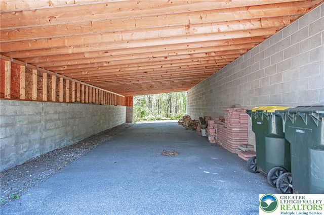 3857 Friedens Road, Slatington Boro, PA 18080