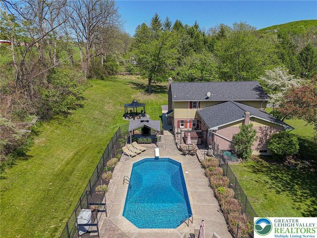 3857 Friedens Road, Slatington Boro, PA 18080