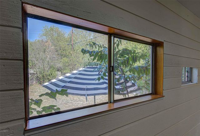 110 W Saint Johns Ave, Austin, TX 78752