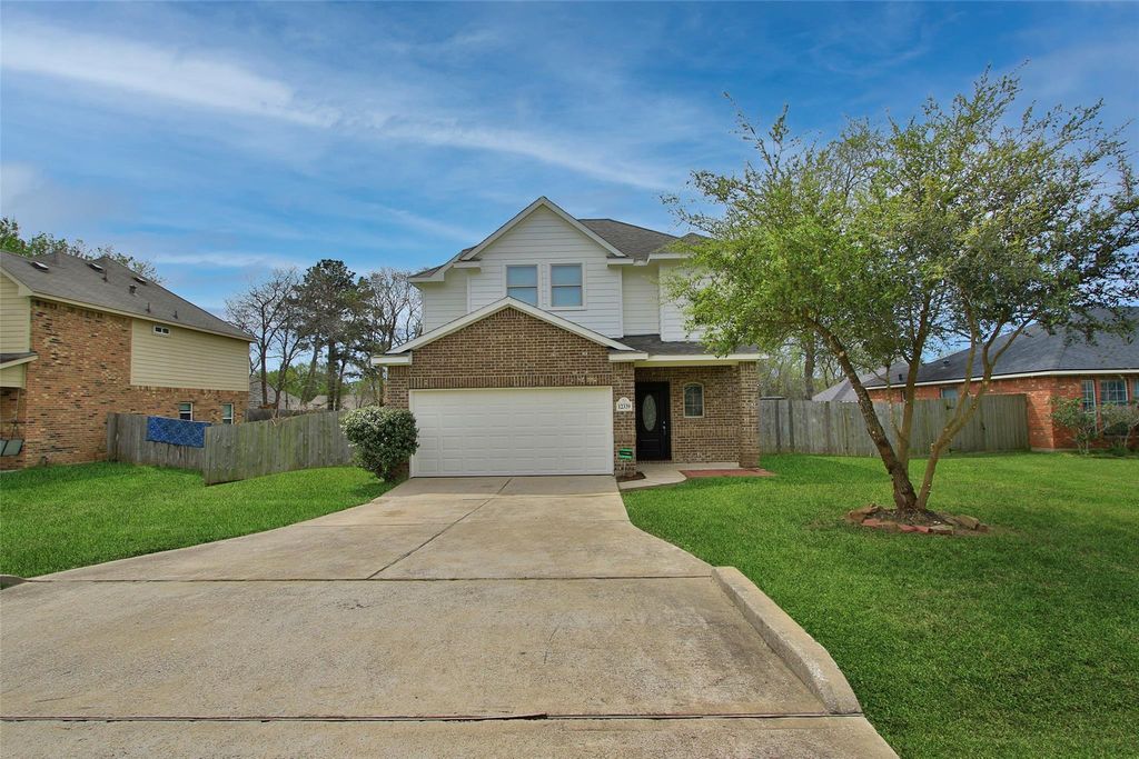 12339 Ridgecrest Drive, Willis, TX 77318