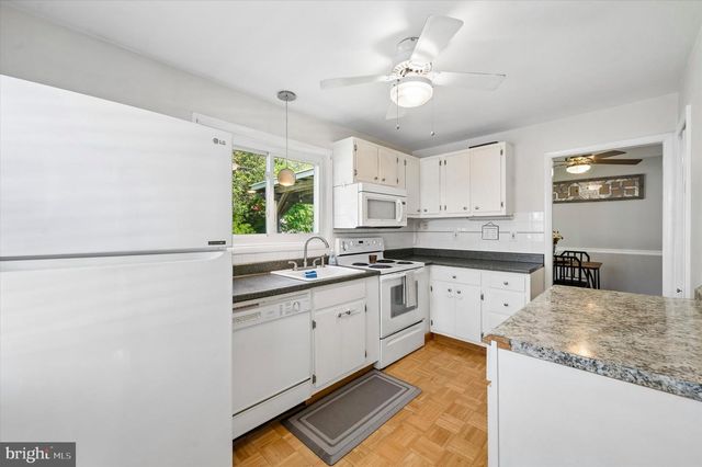 2225 THERESA AVE, Morton, PA 19070