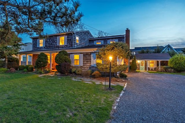 45 Edgewater Avenue, Massapequa, NY 11758