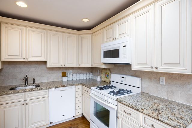 45 Edgewater Avenue, Massapequa, NY 11758