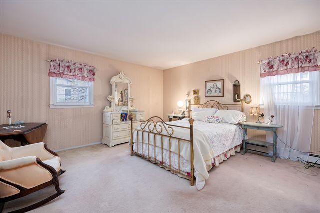 45 Edgewater Avenue, Massapequa, NY 11758
