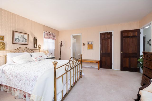 45 Edgewater Avenue, Massapequa, NY 11758