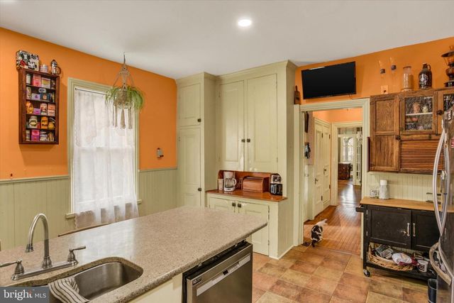 2101 BELLEVUE RD, Harrisburg, PA 17104