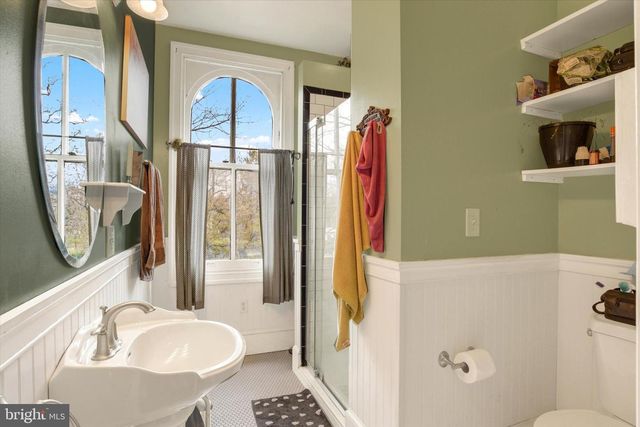 2101 BELLEVUE RD, Harrisburg, PA 17104